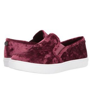 STEVE MADDEN Velvet Slip On Sneakers